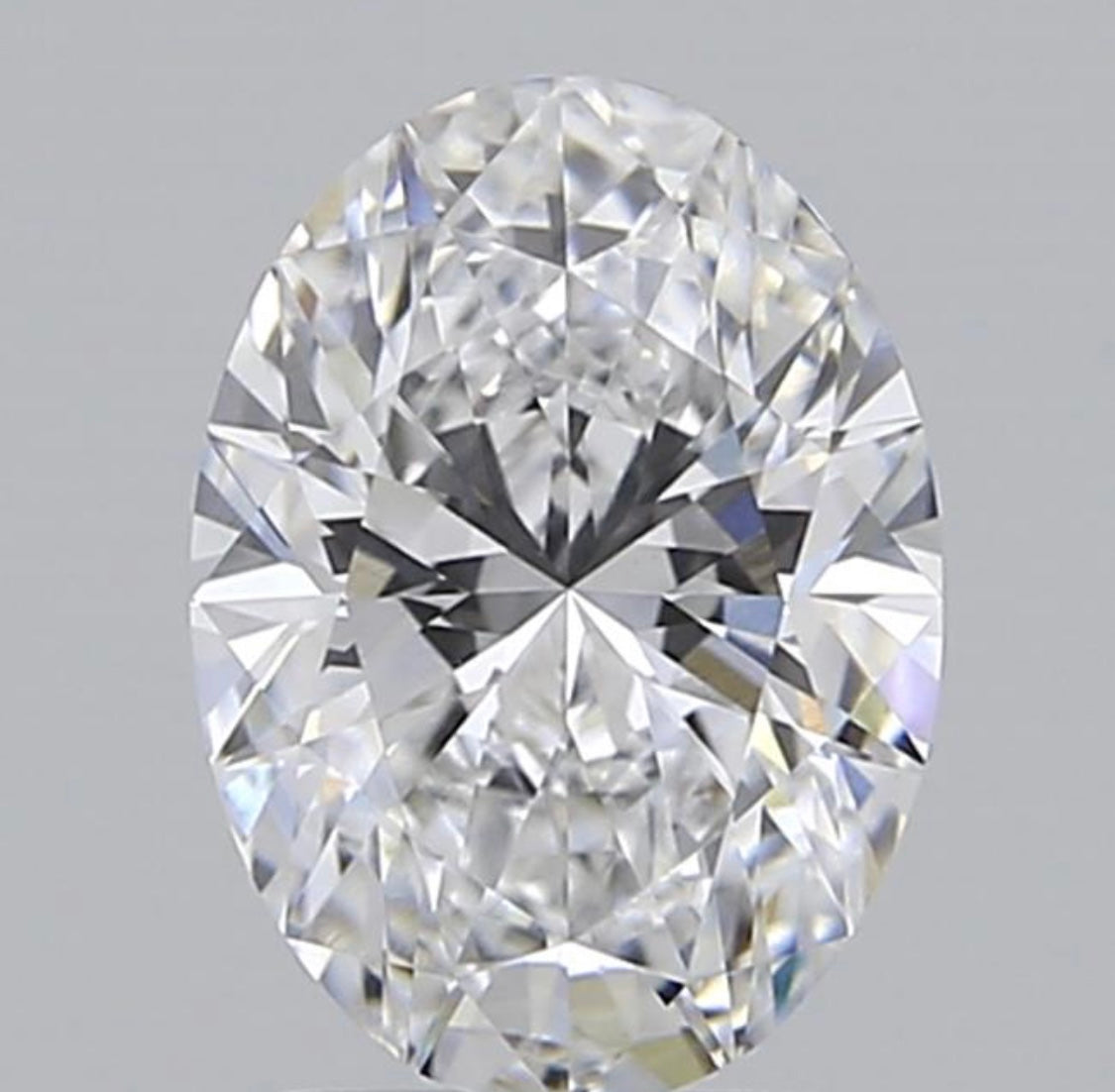 Diamant Oval Schliff 2 Karat / VVS2 / D / IGI zertifiziert / CVD