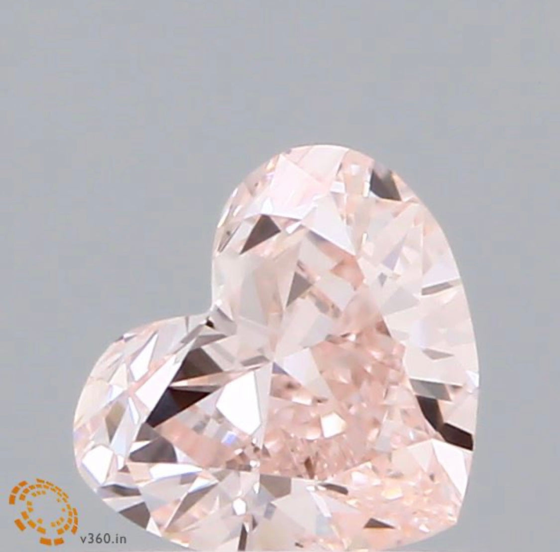 Diamant Herz Schliff 0,57 Karat / Light Pink / VS1 / IGI zertifiziert CVD