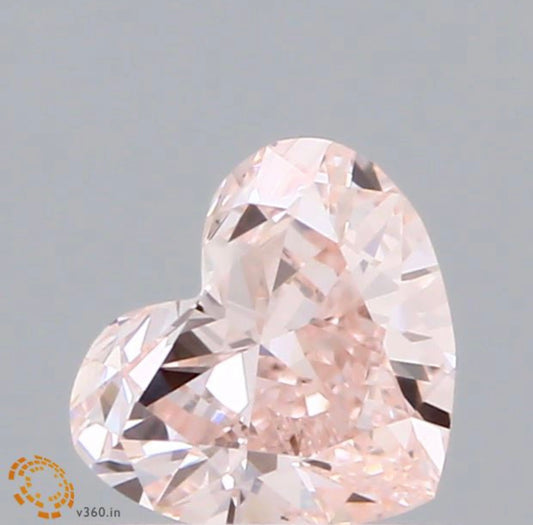 Diamant Herz Schliff 0,57 Karat / Light Pink / VS1 / IGI zertifiziert CVD